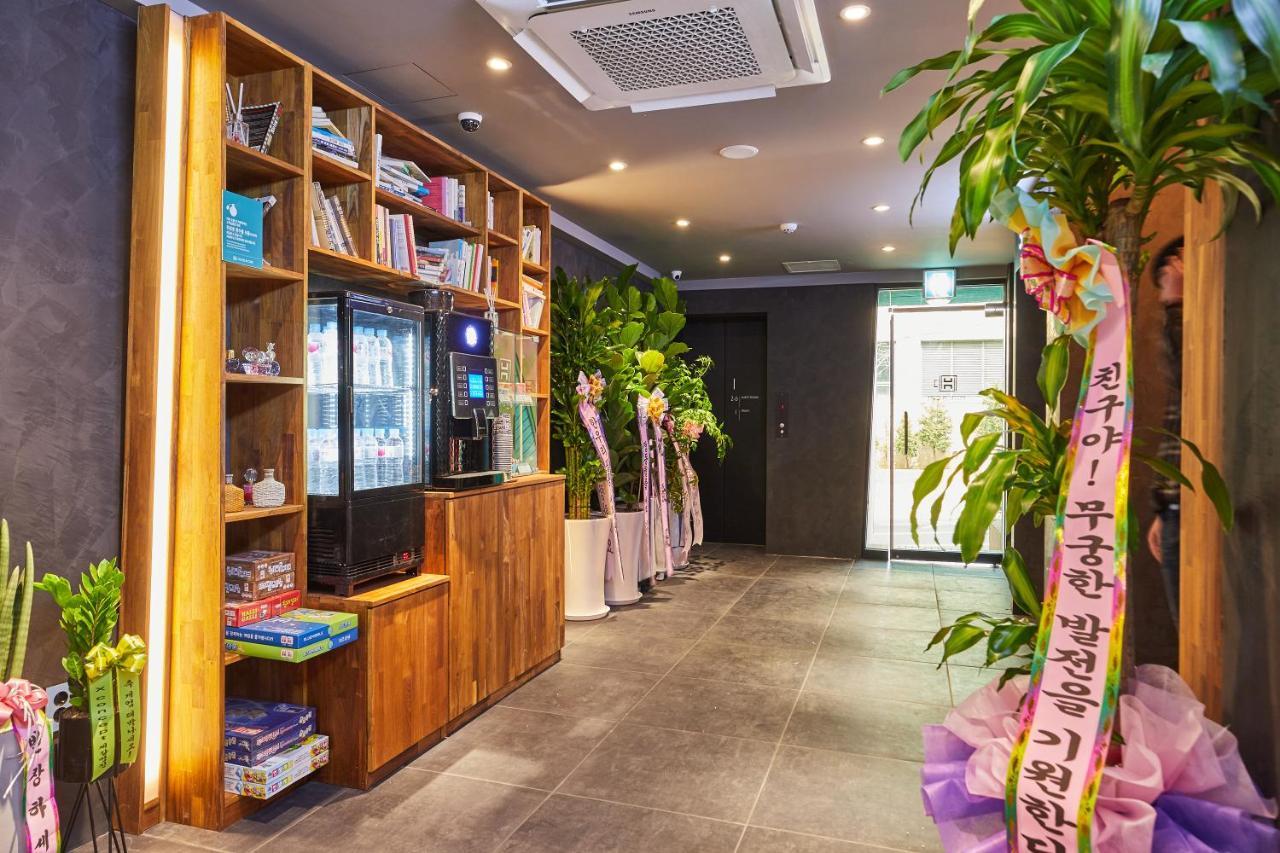 Hotel In Cafe Doksan Seul Dış mekan fotoğraf
